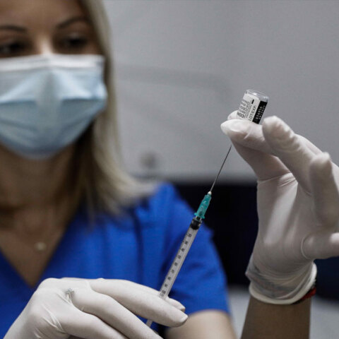 Εμβολιασμός για κορωνοϊό με τρίτη δόση εμβολίου (ΦΩΤΟ ΑΡΧΕΙΟΥ)