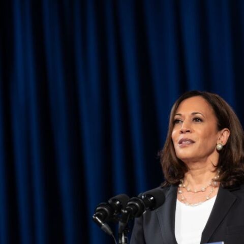 Η αντιπρόεδρος των ΗΠΑ ακούγεται ελάχιστα, έχει υποπέσει σε πολιτικά σφάλματα, ενώ ο Τζο Μπάιντεν της έχει αναθέσει ζητήματα χαμηλής προτεραιότητας