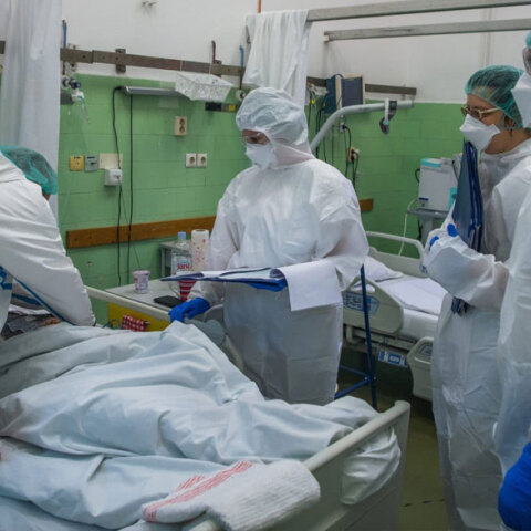 Στην Αυστρία, στην πόλη Σάλτσμπουργκ, ειδική επιτροπή «διαλέγει» ποιοι ασθενείς με κορωνοϊό θα νοσηλευτούν σε ΜΕΘ (ΦΩΤΟ ΑΡΧΕΙΟΥ)