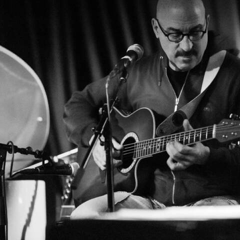 Τζόνι Βαβούρας: «Ο Τόνι Σφήνος γελοιοποιεί μια ολόκληρη εποχή, δεν αντέχω να τον βλέπω»