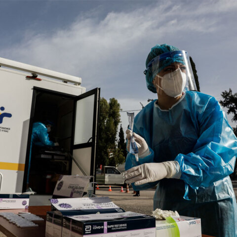 Ο δείκτης θετικότητας για τον κορωνοϊό ξεπερνά το 1% σε αρκετές περιοχές στην Ελλάδα την εβδομάδα 8 με 14 Νοεμβρίου 2021, σύμφωνα με τον ΕΟΔΥ