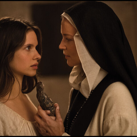 Η Δάφνη Πατακιά και η Βιρζινί Εφιρά στην ταινία Μπενεντέτα