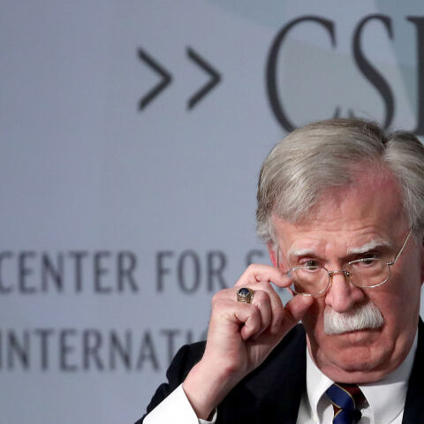 O Tζον Μπόλτον