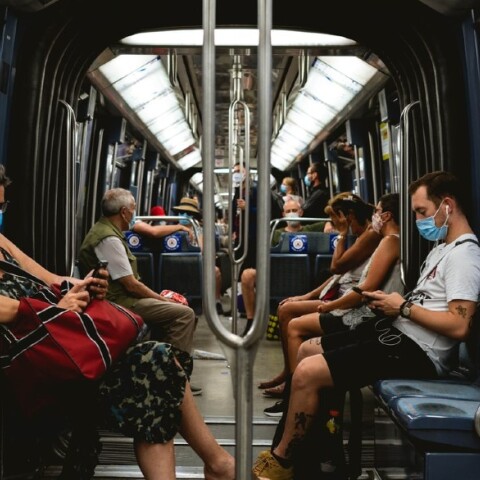 Πολίτες με μάσκες