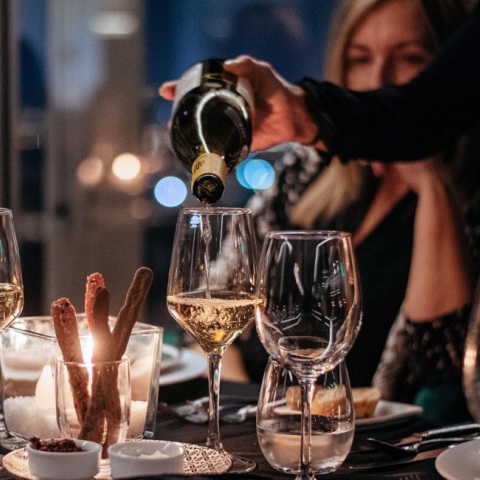 Tο La Suite Rooftop Restaurant .