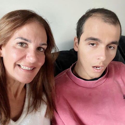 Άδα Σταματάτου: Η μητέρα του Γιάννη που πρότεινε το DuoDay στην κυβέρνηση μιλάει στην ATHENS VOICE