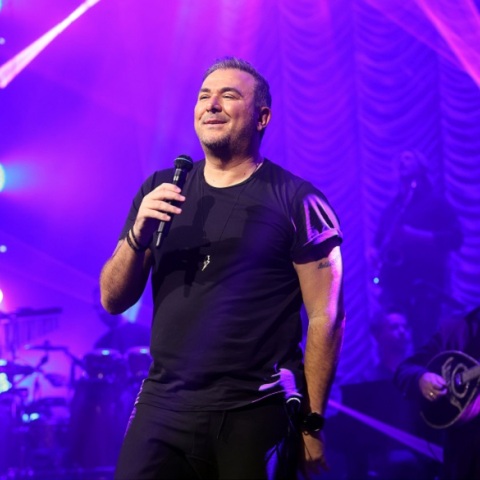 Αντώνης Ρέμος: «Για μένα ο Πέτρος Φιλιππίδης είναι ένα καταπληκτικό παιδί»