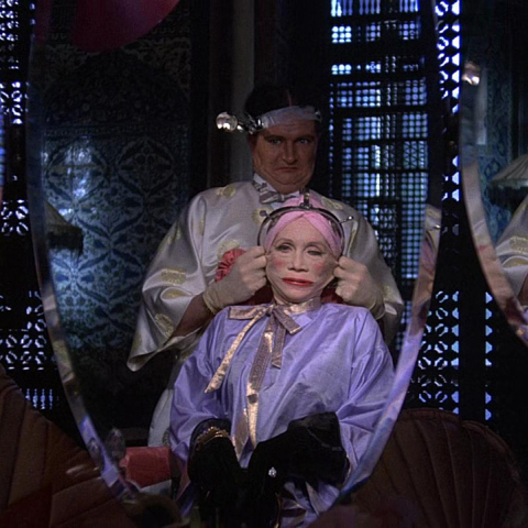 Τι Να Δω Σήμερα: "Brazil" του Τέρι Γκίλιαμ - Η Φωτεινή Αλευρά διαλέγει την ταινία της ημέρας