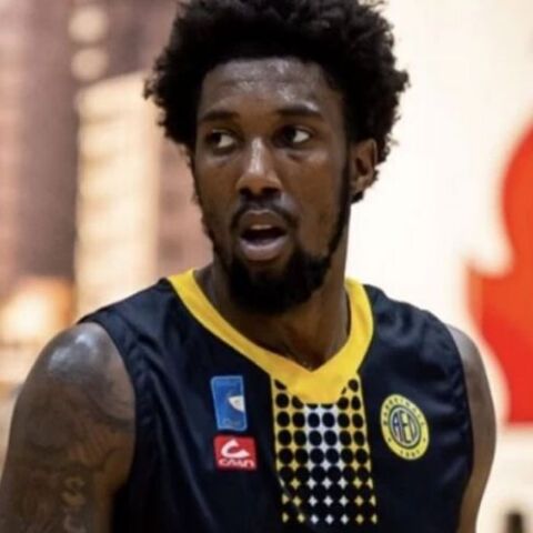 Ο Αμερικανός καλαθοσφαιριστής της ΑΕΛ Κόρεϊ Μάνιγκολτ