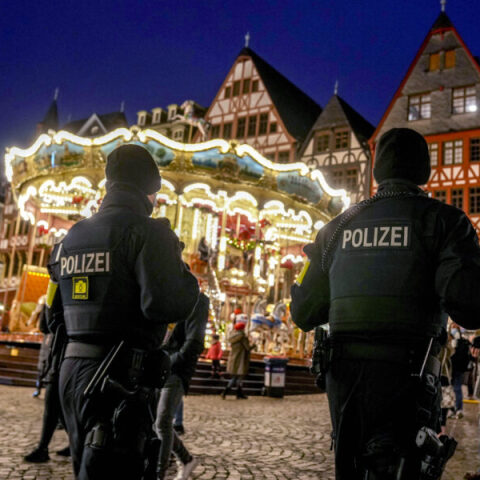 Γερμανία – Ινστιτούτο «Ρόμπερτ Κοχ»: Εισήγηση για καθολικό lockdown