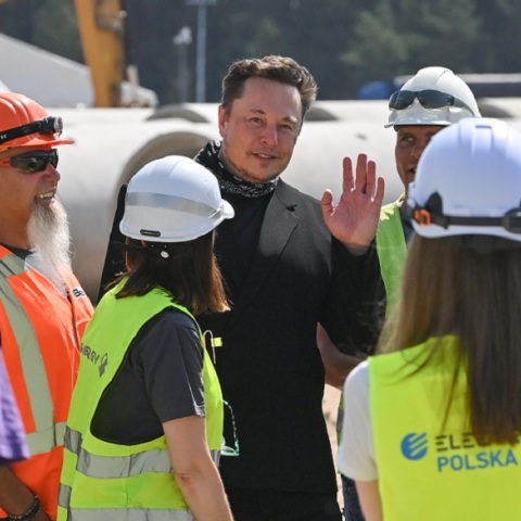 Έλον Μασκ προς υπαλλήλους: Έχετε 3 επιλογές