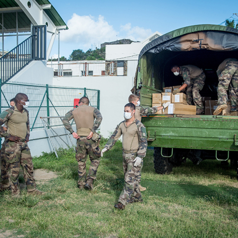 Βίαιες διαδηλώσεις στη Γουαδελούπη κατά των υγειονομικών μέτρων