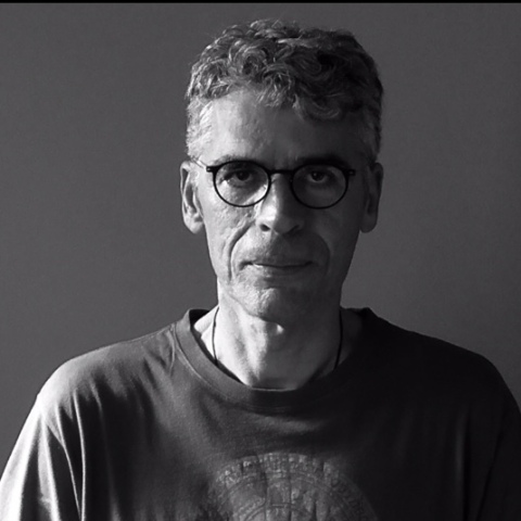 Διαβάσαμε τα Γενικά Συμπτώματα του Τάκη Καμπύλη