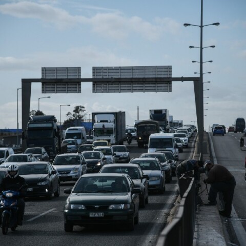 Μετ΄εμποδίων η κυκλοφορία των οχημάτων - Τρία τροχαία στον Κηφισό