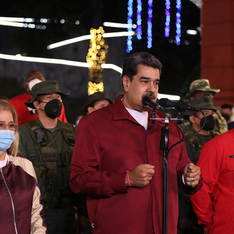 Βενεζουέλα: Ο Μαδούρο διατηρεί τη δημοτικότητά του