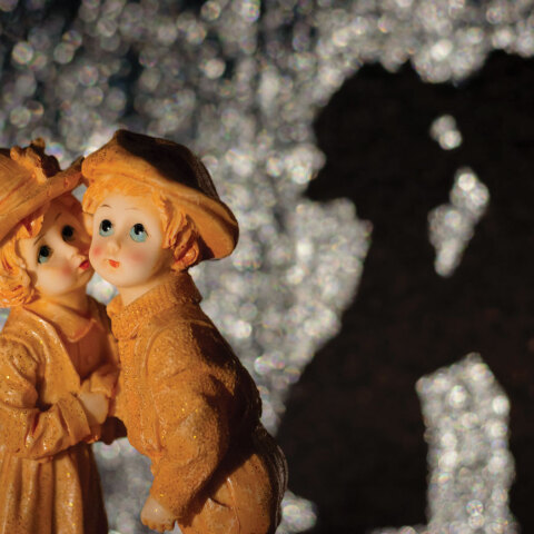 Δύο πορσελάνινα κουκλάκια