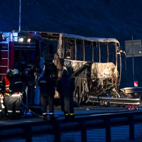 Το λεωφορείο μετέφερε παρανόμως 30.000 κροτίδες και μια παράνομη δεξαμενή λαδιού