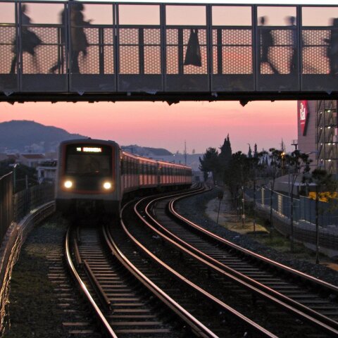 Επεισόδια στη Νερατζιώτισσα – Συλλήψεις και προσαγωγές από την αστυνομία (video)