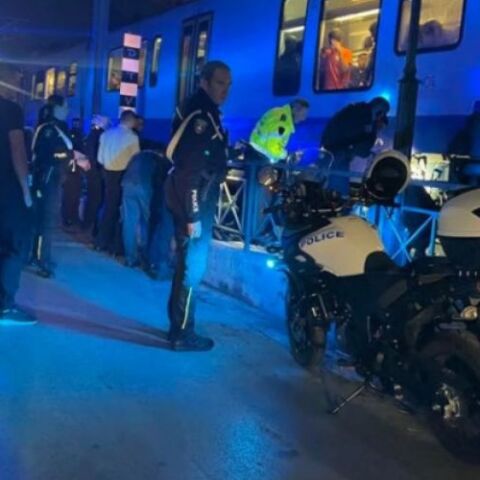 Δυστύχημα στον προαστιακό: Πέθανε η γυναίκα που παρασύρθηκε από τρένο στην Κωνσταντινουπόλεως