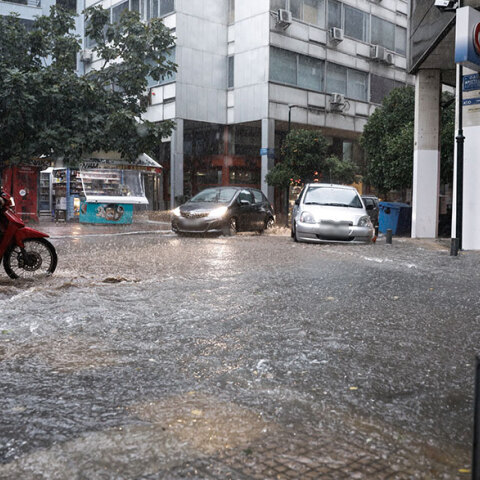 Κακοκαιρία στην Αττική με καταιγίδα στο κέντρο της Αθήνας (ΦΩΤΟ ΑΡΧΕΙΟΥ)