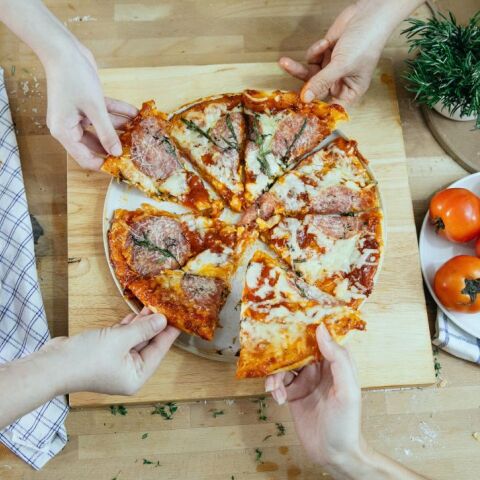 7 λάθη που όλοι κάνουμε όταν φτιάχνουμε σπιτική πίτσα