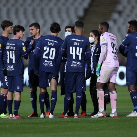 Μετάλλαξη Όμικρον: 13 κρούσματα σε παίκτες της Μπελενένσες