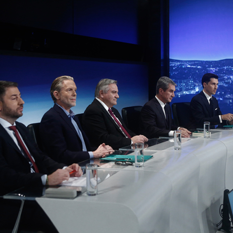 Σχόλιο για το ντιμπέιτ που έγινε στην ΕΡΤ με τους υποψήφιους προέδρους του ΠΑΣΟΚ / Κινήματος αλλαγής.