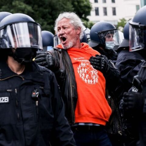 Γερμανία: «Νόμιμοι» οι περιορισμοί για τον κορωνοϊό, σύμφωνα με το ανώτατο δικαστήριο