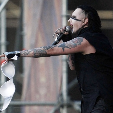 Marilyn Manson: H αστυνομία έκανε έφοδο στο σπίτι του μετά τις κατηγορίες για σεξουαλικά εγκλήματα