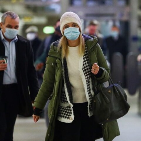 Βρετανία-Όμικρον: Έκκληση στους πολίτες να κάνουν την 3η δόση εμβολίου- Αυξάνονται τα κρούσματα