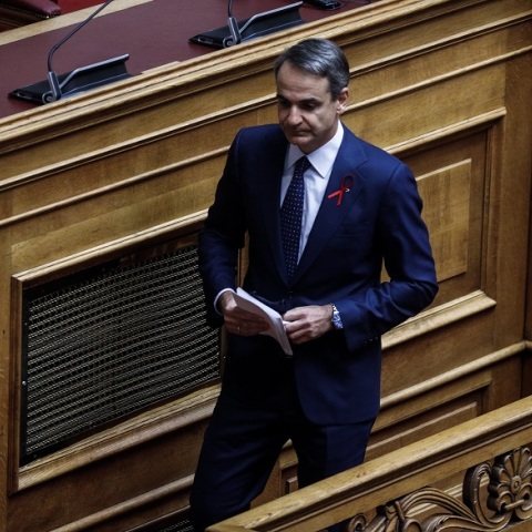 Επεισόδιο στη Βουλή ανάμεσα σε Μητσοτάκη και Πολάκη: «Με αντιεμβολιαστές δεν συνομιλώ»