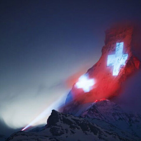 Η μετάλλαξη Όμικρον έφθασε στην Ελβετία, καθώς επιβεβαιώθηκαν τα πρώτα κρούσματα