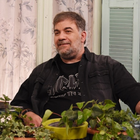 Δημήτρης Σταρόβας