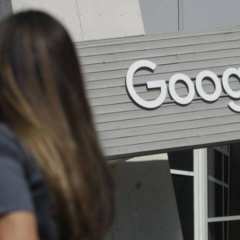 Τον Ιανουάριο του 2022 θα επιστρέψουν στο γραφείο οι υπάλληλοι της Google