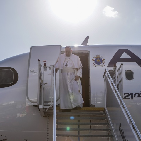 Πάπας Φραγκίσκος: Συνεχίζει την επίσκεψή του στη χώρα μας – Την Κυριακή βρέθηκε στο Κέντρο Υποδοχής και Ταυτοποίησης στο Καρά Τεπέ της Λέσβου