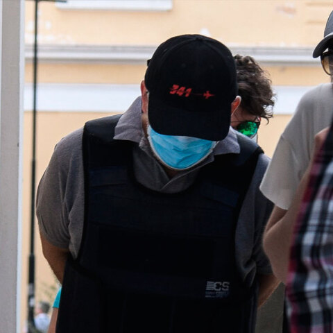 O ψευτογιατρός «Dr Kontos» προσέρχεται στη δίκη