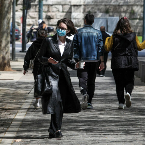 Τα κρούσματα σήμερα Τρίτη 7 Δεκεμβρίου και τις περιοχές με τριψήφιο αριθμό νέων μολύνσεων Covid-19 ανακοίνωσε ο ΕΟΔΥ