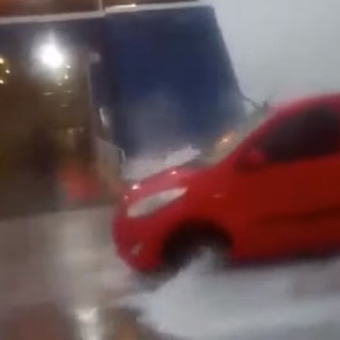 Δυσκολίες στο λιμάνι της Δονούσας λόγω κακοκαιρίας