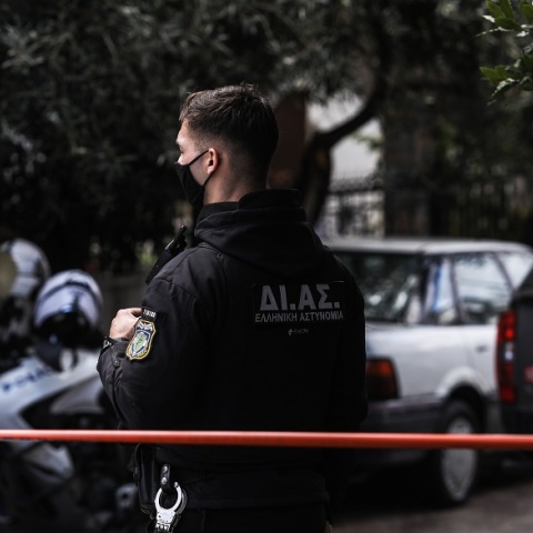 Νέο Ηράκλειο: Δύο αδέρφια, 34 και 29 ετών, εντοπίστηκαν νεκρά στο διαμέρισμα που διέμεναν