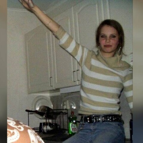 Σάλος με φωτογραφία Σουηδέζας υπουργού να χαιρετά ναζιστικά