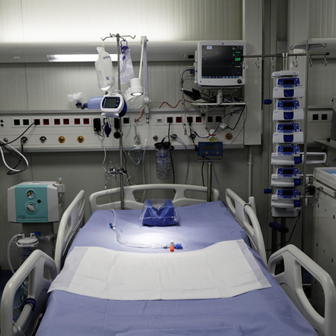 VIP Κλίνες ΜΕΘ: Να πάρει πρωτοβουλία η κυβέρνηση 