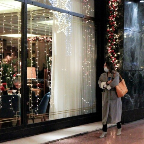 Πολίτης - Καταστήματα με χριστουγεννιάτικα είδη