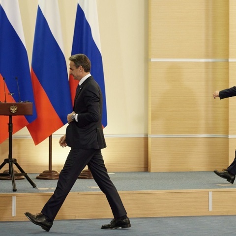 Αναθέρμανση των ελληνορωσικών σχέσεων μετά το 3ωρο τετ α τετ Μητσοτάκη-Πούτιν στο Σότσι 