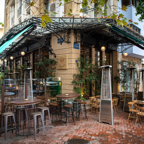 Το Odori στην Πλατεία Αγίων Θεοδώρων/ Φωτογραφία: Θανάσης Καρατζάς