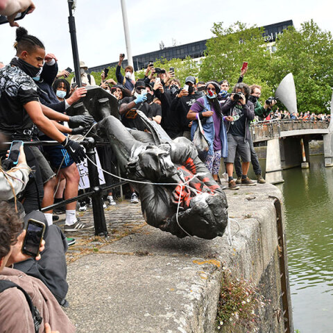 Αντιπαράθεση για το άγαλμα του Κόλστον