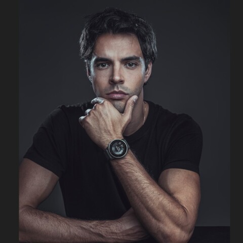 Ο Ρένος Ρώτας μιλά για το θέατρο και τον αθλητισμό