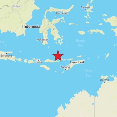 Σεισμική δόνηση 7,6 βαθμών Ρίχτερ στην Ινδονησία