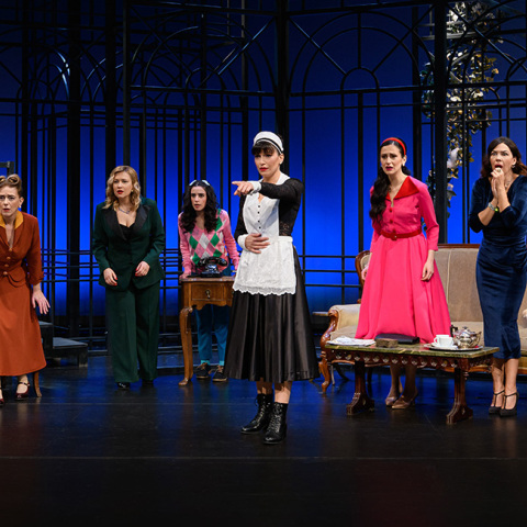 «8 γυναίκες» στο Θέατρο Αλίκη