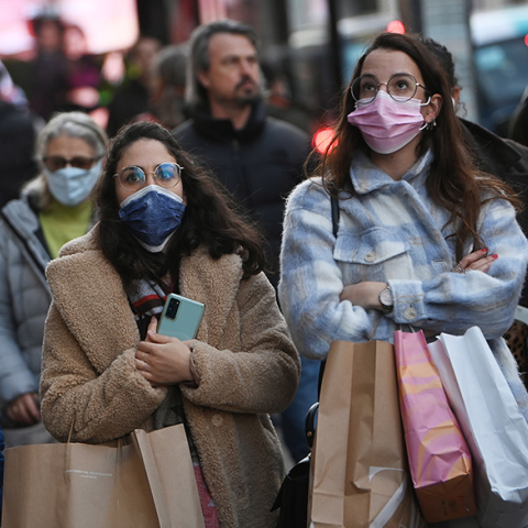Κορωνοϊός: Φόβοι για «υπερμετάλλαξη» από τον συνδυασμό Όμικρον με Δέλτα