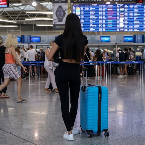 Με μοριακό τεστ 72 ωρών ή rapid 24 ωρών η είσοδος ταξιδιωτών στη χώρα